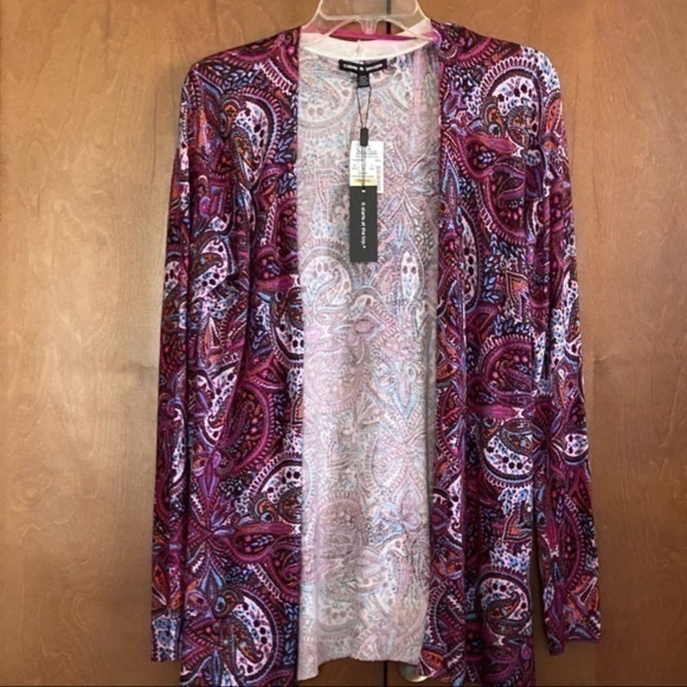Cable and Gauge NWT Lightweight Sweater NWT Med Perfect for Cooler temps!